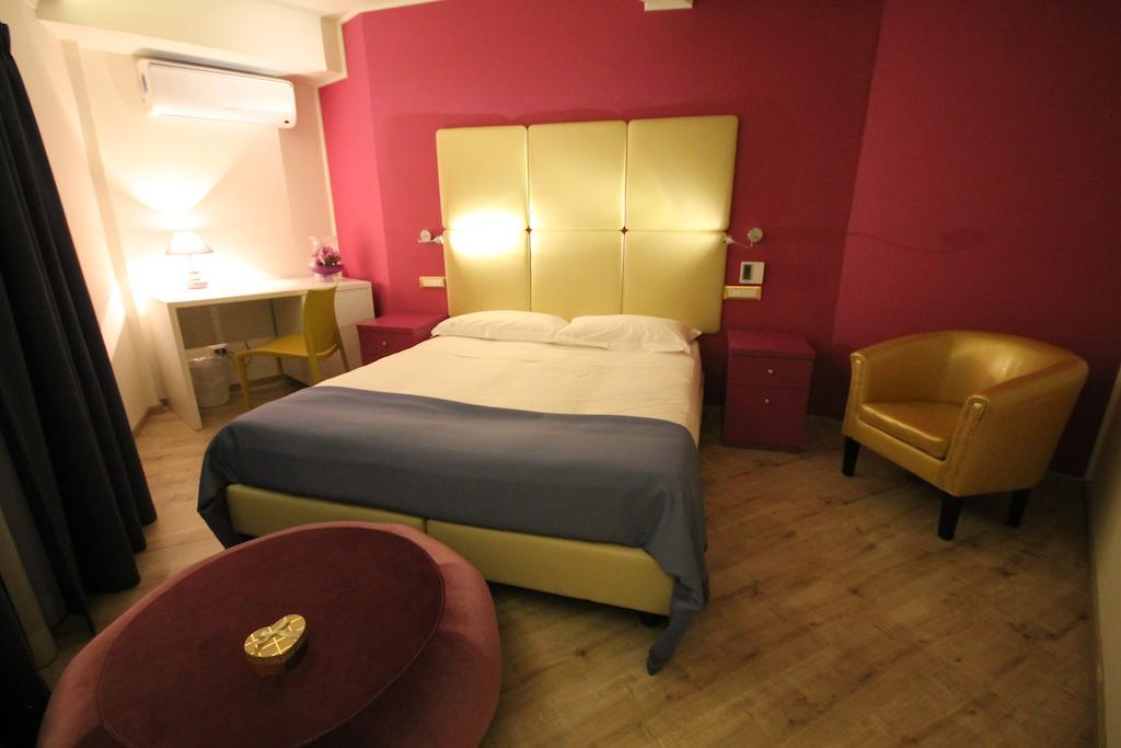 Hotel Tango