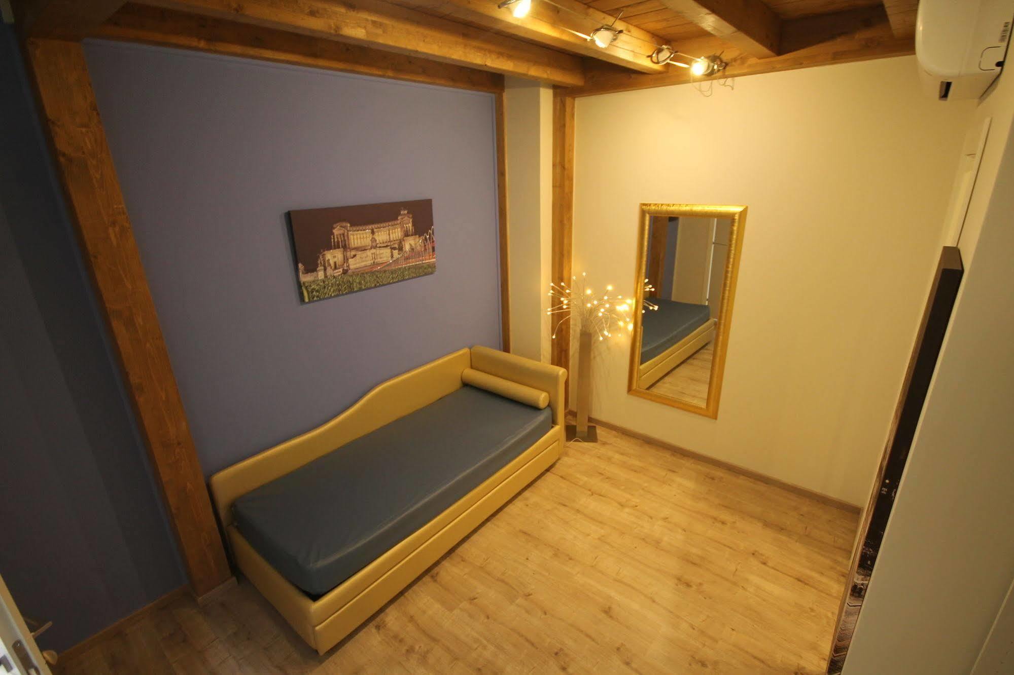 Tango Hotel